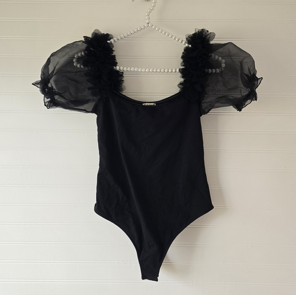 NWT Free People Revolve Pretty Petals Bodysuit Black XS - Picture 3 of 9